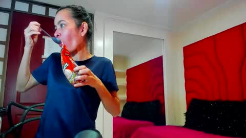 Victoria  grey  online show from May 2026 09:13:01 PM