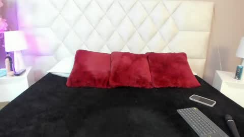 Snapshot of victoria__lee_ chatting on May 2026 03:24:02 AM victoria__lee_ online show from May 2026 03:24:02 AM