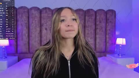 Snapshot of victoria_adams14 chatting on February 2025 11:55:01 AM Victoria for you online show from February 2025 11:55:01 AM