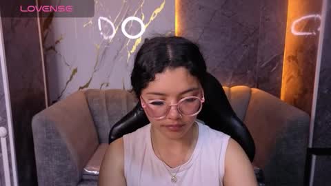 victoria_castillo_b online show from February 2026 03:07:02 AM