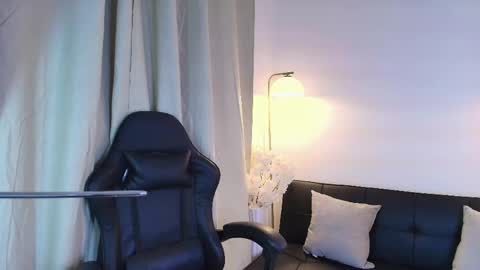 Snapshot of victoria_collinns chatting on May 2026 03:13:01 AM Victoria Collins online show from May 2026 03:13:01 AM