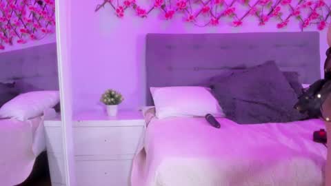 valentina online show from February 2025 04:45:02 PM