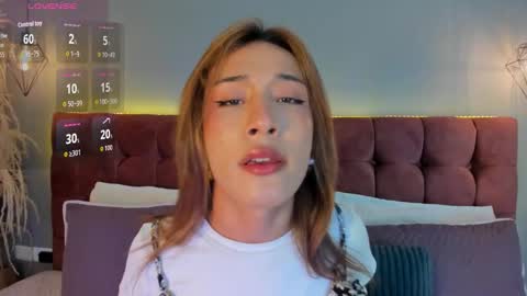 Snapshot of victoria_decapri chatting on October 2025 07:47:01 PM victoria online show from October 2025 07:47:01 PM