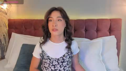 Snapshot of victoria_decapri chatting on November 2025 07:35:02 PM victoria online show from November 2025 07:35:02 PM