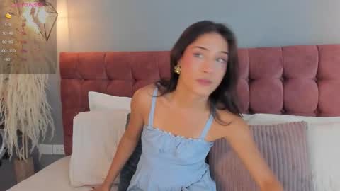 Snapshot of victoria_decapri chatting on January 2026 07:19:02 PM victoria online show from January 2026 07:19:02 PM