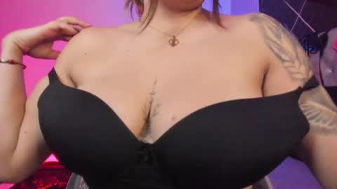Snapshot of victoria_floyd1 chatting on April 2026 10:18:02 PM victoria_floyd1 online show from April 2026 10:18:02 PM