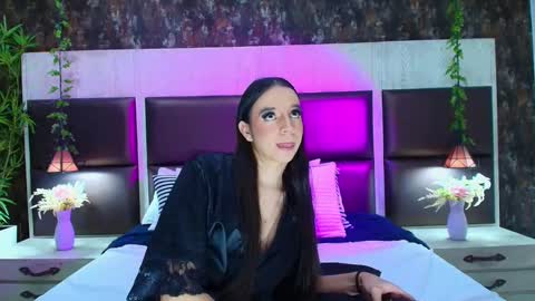 Victoria  online show from February 2025 07:41:02 PM