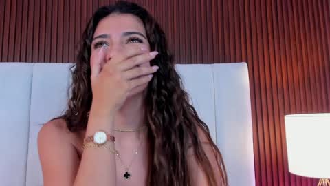  Victoria Lozano  online show from January 2025 06:54:01 PM