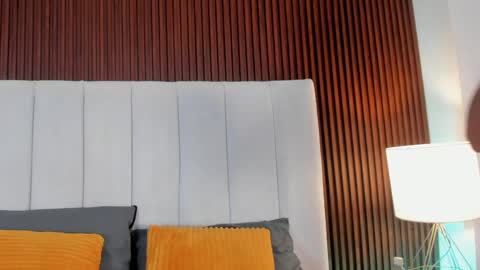  Victoria Lozano  online show from February 2025 01:00:02 PM