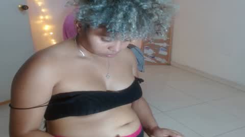 Snapshot of victoria_miler chatting on December 2024 02:23:01 AM VICKY online show from December 2024 02:23:01 AM