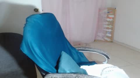 Snapshot of victoria_miler chatting on January 2025 08:45:01 PM VICKY online show from January 2025 08:45:01 PM