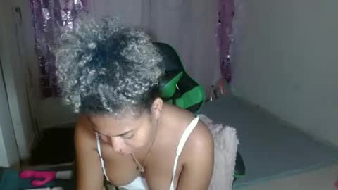 VICKY online show from December 2025 12:58:01 PM