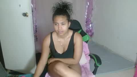 VICKY online show from December 2025 02:33:01 PM