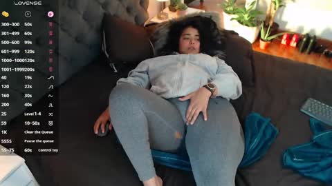 Snapshot of victoria_monteroo chatting on April 2026 11:54:02 PM Call me Vic online show from April 2026 11:54:02 PM