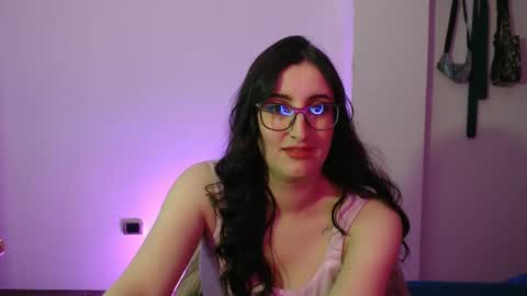 Victoria online show from September 2025 08:43:01 PM