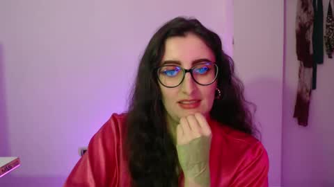 Victoria online show from October 2025 09:48:02 PM