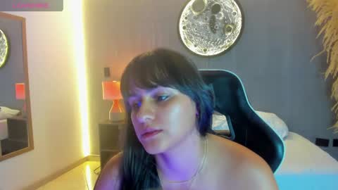 V I C T O R I A  online show from May 2026 12:55:01 PM