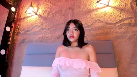 Snapshot of victoriaa2_doll chatting on September 2025 12:19:01 PM victoriaa2_doll online show from September 2025 12:19:01 PM