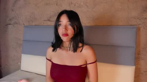 victoriaa2_doll online show from November 2025 12:58:02 PM