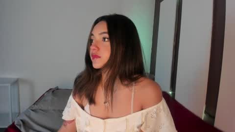 victoriaa2_doll online show from March 2026 12:17:02 PM