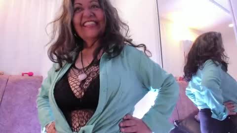 victoriaa_anderson_ online show from April 2026 01:56:02 PM