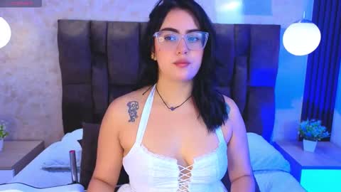 Victoria Andrade online show from March 2026 12:53:01 PM