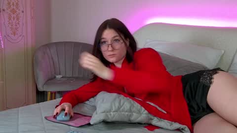 Victoria online show from January 2025 03:33:01 PM