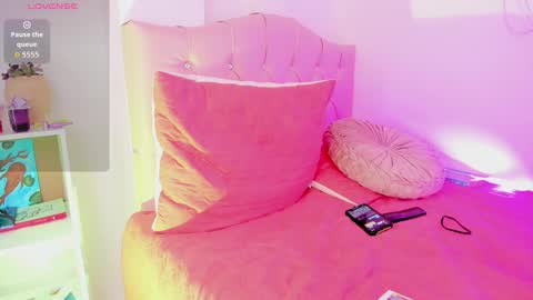 Snapshot of victoriablackfire chatting on October 2025 11:31:02 PM Victoria online show from October 2025 11:31:02 PM