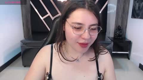 Snapshot of victoriagonzalez_ch chatting on September 2025 04:20:01 PM Victoria Gonzalez online show from September 2025 04:20:01 PM
