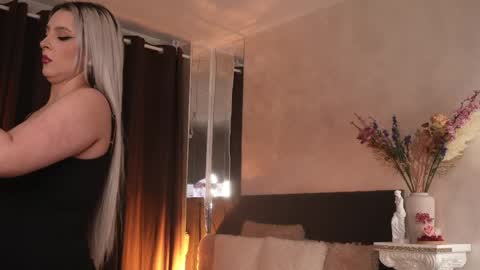 Snapshot of victoriamorrone chatting on May 2026 12:16:02 AM Diddy online show from May 2026 12:16:02 AM