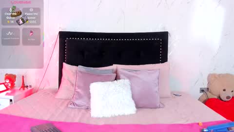 Snapshot of victoriasmithtv chatting on November 2025 12:54:01 AM victoriasmithtv online show from November 2025 12:54:01 AM