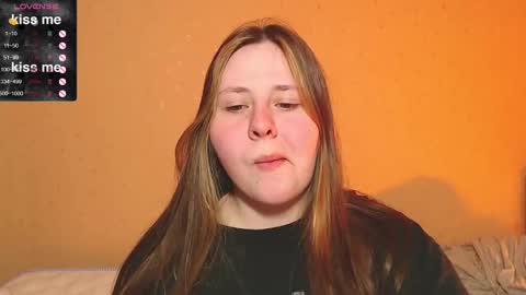 Snapshot of victoriassecrets_ chatting on February 2025 12:25:01 AM victoriassecrets_ online show from February 2025 12:25:01 AM