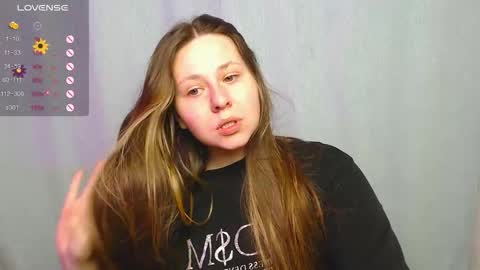 Snapshot of victoriassecrets_ chatting on October 2025 01:41:02 PM victoriassecrets_ online show from October 2025 01:41:02 PM