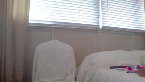 victoriasuave online show from March 2026 08:12:01 PM