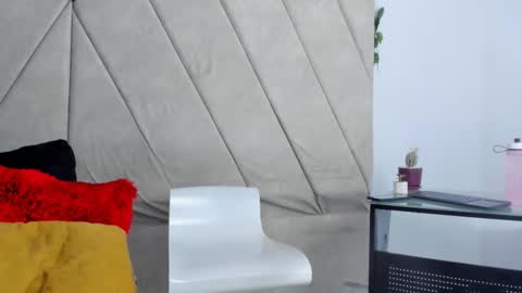 ADRIANA online show from November 2025 10:32:02 PM