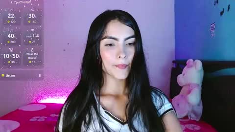 victoriia_henao_ online show from February 2026 05:35:01 AM