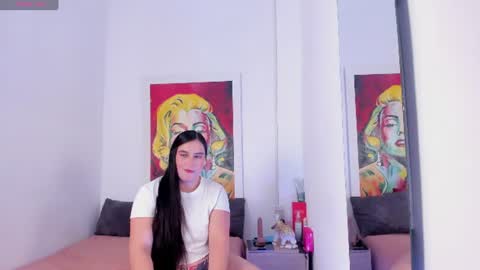 Snapshot of victoriia_munoz chatting on June 2026 03:27:01 PM victoria online show from June 2026 03:27:01 PM