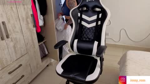 V  I C  T O R I A  online show from March 2026 06:57:01 PM