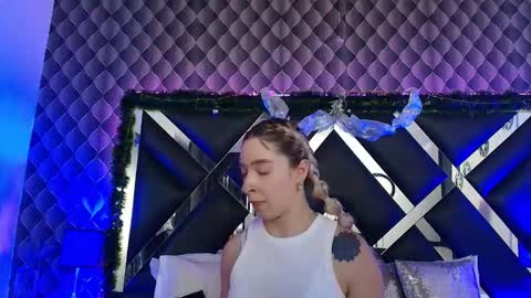 victtoria lee online show from December 2025 07:09:01 PM