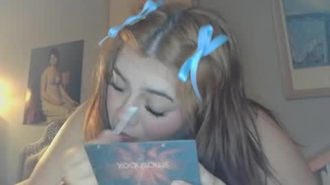 Snapshot of viennavisabelle chatting on April 2026 05:43:02 AM viennavisabelle online show from April 2026 05:43:02 AM