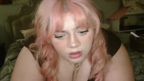 Snapshot of viennavisabelle chatting on May 2026 06:20:01 AM viennavisabelle online show from May 2026 06:20:01 AM