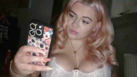 Snapshot of viennavisabelle chatting on July 2026 01:58:33 AM viennavisabelle online show from July 2026 01:58:33 AM