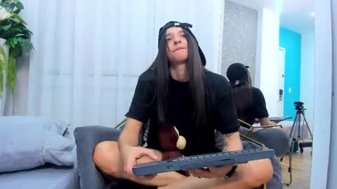 viictoriiasaenz online show from February 2026 03:47:01 AM