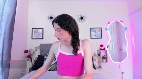 Violet online show from November 2025 02:41:01 PM