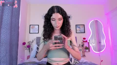 Violet online show from March 2026 09:51:02 PM