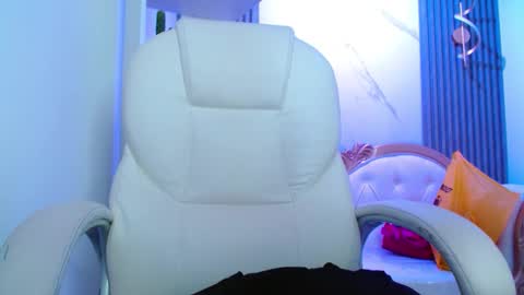 viioleta online show from March 2026 07:31:02 PM