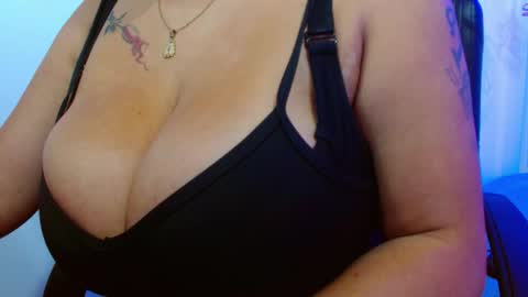 viioleta online show from April 2026 12:22:01 PM