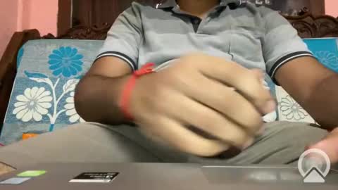 Snapshot of vijay_shetty chatting on January 2025 08:01:02 PM Vijay Shetty online show from January 2025 08:01:02 PM