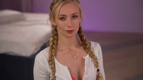 Snapshot of vika54784 chatting on November 2025 03:39:01 AM vika54784 online show from November 2025 03:39:01 AM