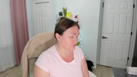 Snapshot of vika7333 chatting on December 2024 12:49:01 PM Ukrainian-woman online show from December 2024 12:49:01 PM